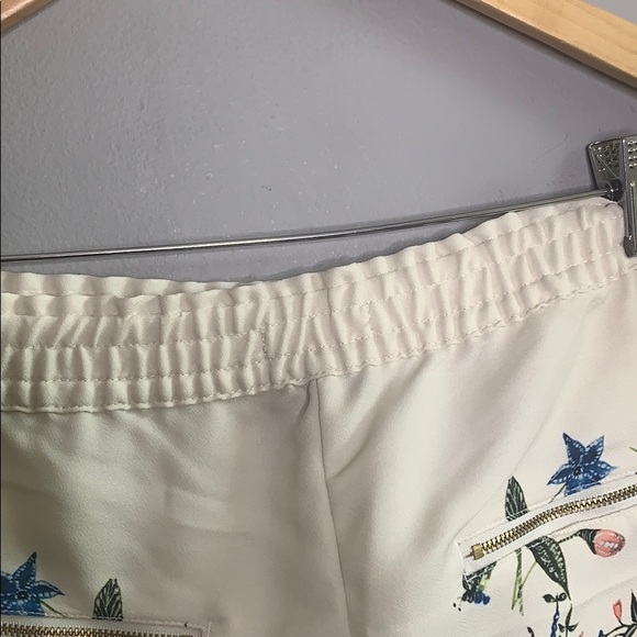 H&M High Waist Floral Print Cream Cropped Pants M - Picture 10 of 13
